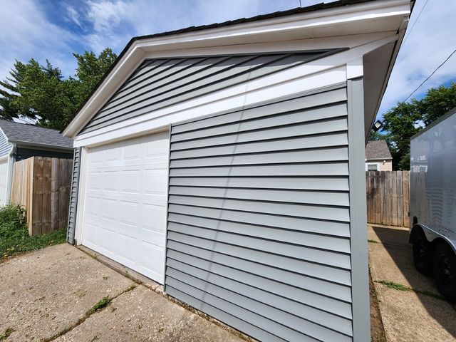 3026 Arlington Avenue, Davenport, IA 52803