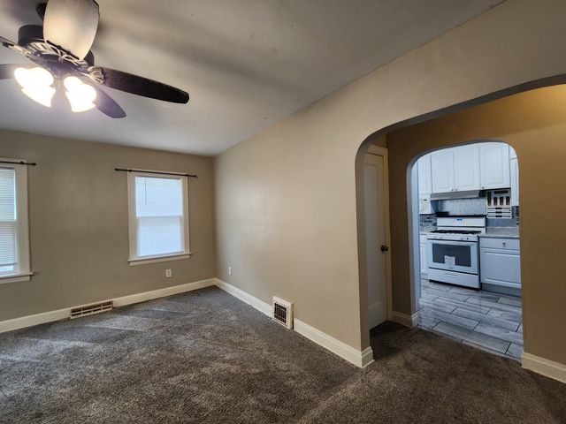 3026 Arlington Avenue, Davenport, IA 52803