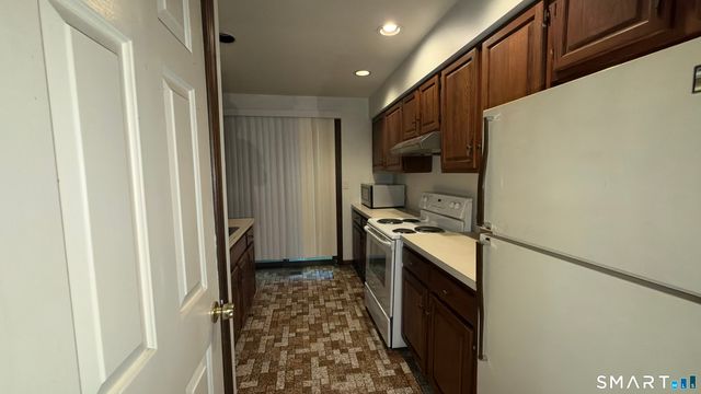 375 Glendale Avenue D2, Bridgeport, CT 06606