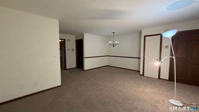 375 Glendale Avenue D2, Bridgeport, CT 06606