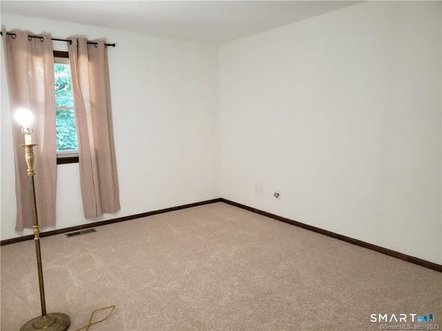 375 Glendale Avenue D2, Bridgeport, CT 06606