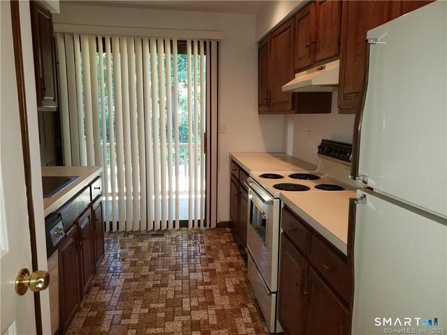 375 Glendale Avenue D2, Bridgeport, CT 06606