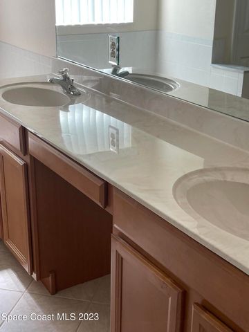 2362 Glasbern Circle, Melbourne, FL 32904