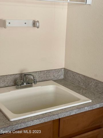 2362 Glasbern Circle, Melbourne, FL 32904