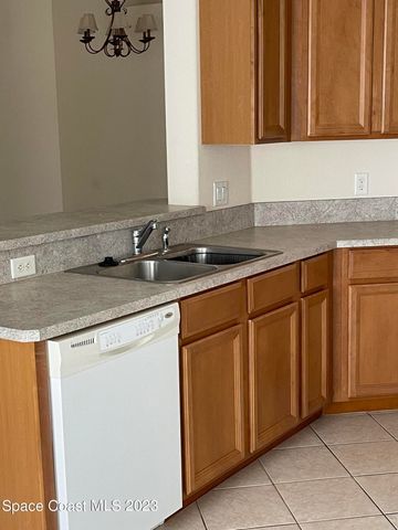 2362 Glasbern Circle, Melbourne, FL 32904