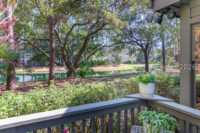 61 Big Woods Dr, Hilton Head Island, SC 29926