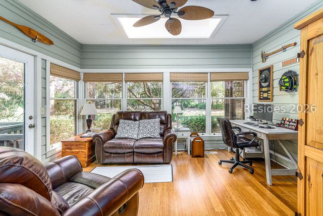 61 Big Woods Dr, Hilton Head Island, SC 29926
