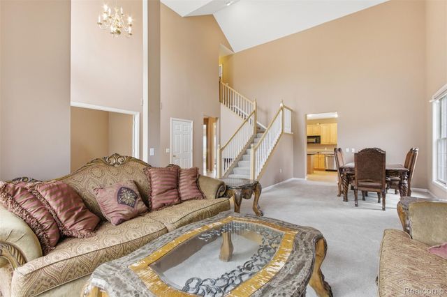 5139 Birkdale Drive, Commerce Charter Township, MI 48382