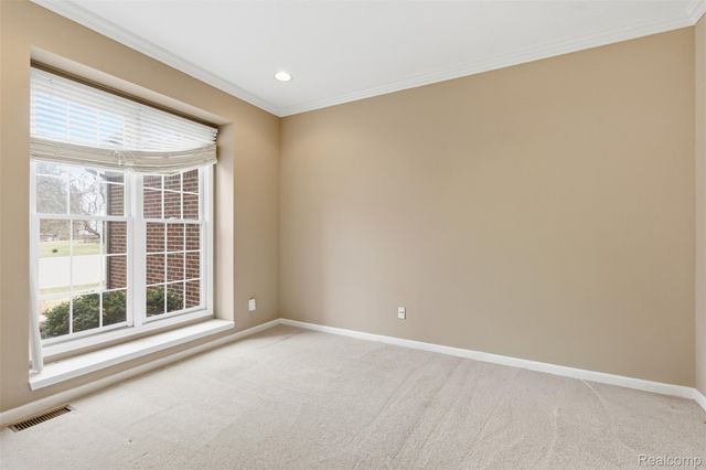 5139 Birkdale Drive, Commerce Charter Township, MI 48382