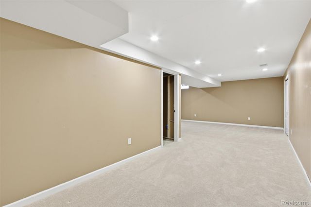 5139 Birkdale Drive, Commerce Charter Township, MI 48382