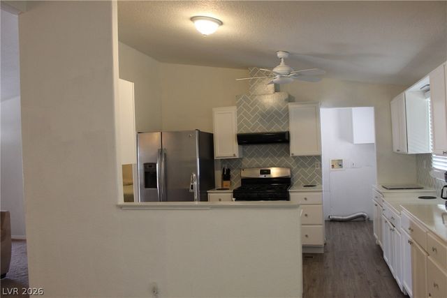 5801 South Deanna Street, Pahrump, NV 89048