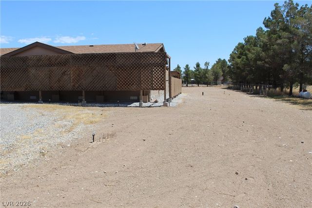 5801 South Deanna Street, Pahrump, NV 89048
