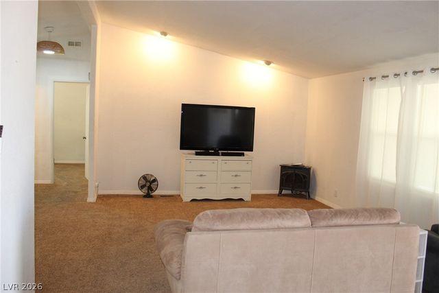 5801 South Deanna Street, Pahrump, NV 89048