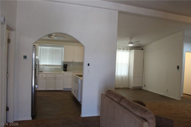 5801 South Deanna Street, Pahrump, NV 89048