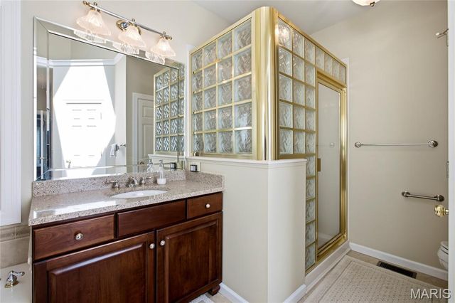 15920 Picardy Crest Court, Chesterfield, MO 63017