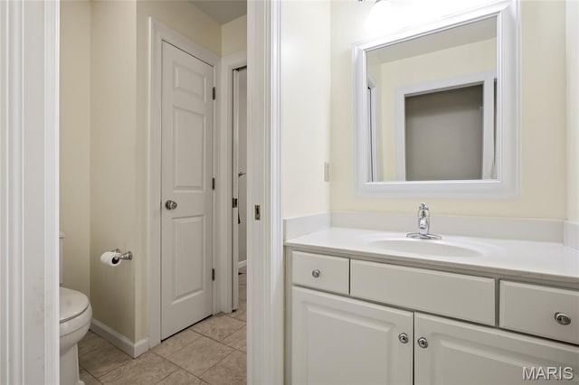 15920 Picardy Crest Court, Chesterfield, MO 63017