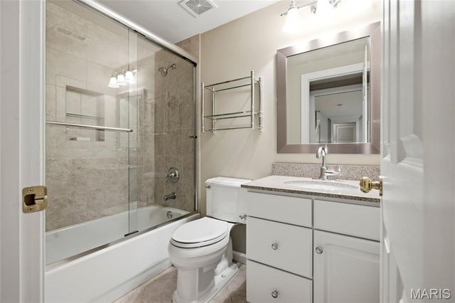15920 Picardy Crest Court, Chesterfield, MO 63017
