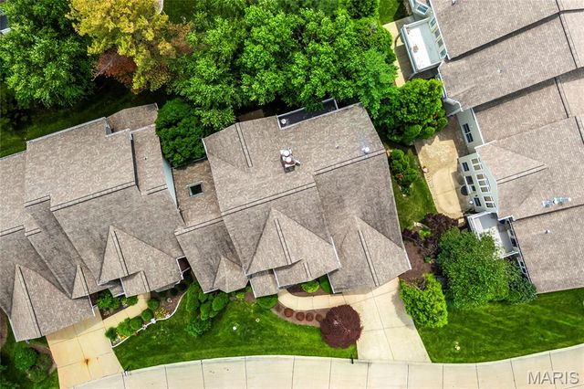 15920 Picardy Crest Court, Chesterfield, MO 63017
