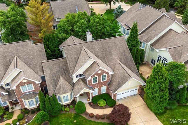 15920 Picardy Crest Court, Chesterfield, MO 63017