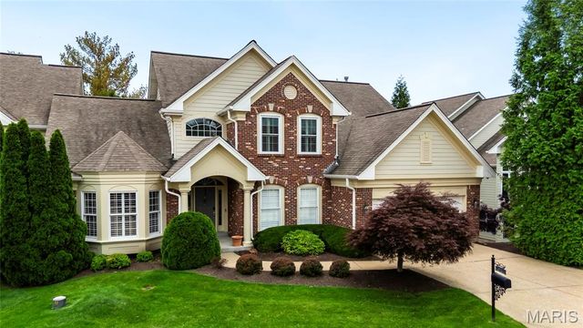 15920 Picardy Crest Court, Chesterfield, MO 63017