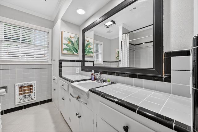 5014 Rexton Lane, Dallas, TX 75214