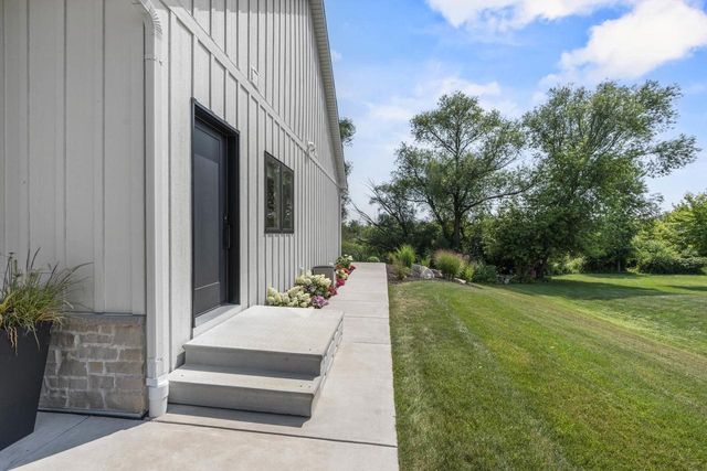 3828 CHAMPEAU ROAD, New Franken, WI 54229