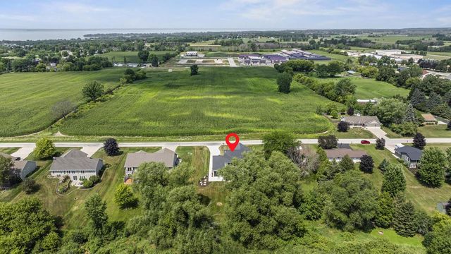 3828 CHAMPEAU ROAD, New Franken, WI 54229