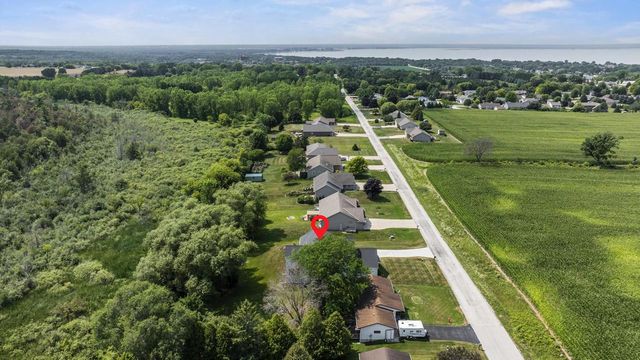3828 CHAMPEAU ROAD, New Franken, WI 54229