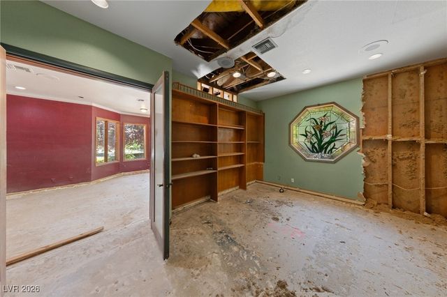 112 Quail Run Road, Henderson, NV 89014