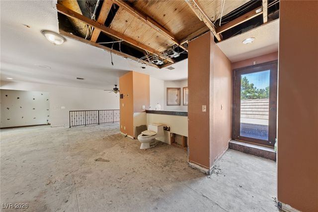 112 Quail Run Road, Henderson, NV 89014