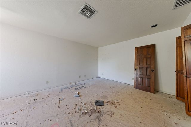 112 Quail Run Road, Henderson, NV 89014