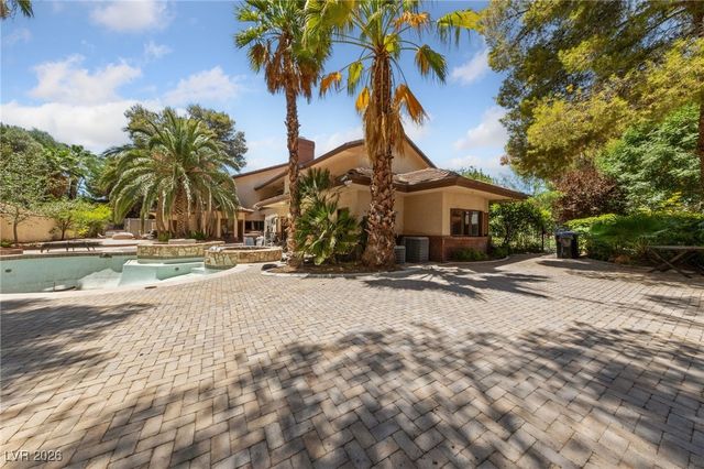 112 Quail Run Road, Henderson, NV 89014