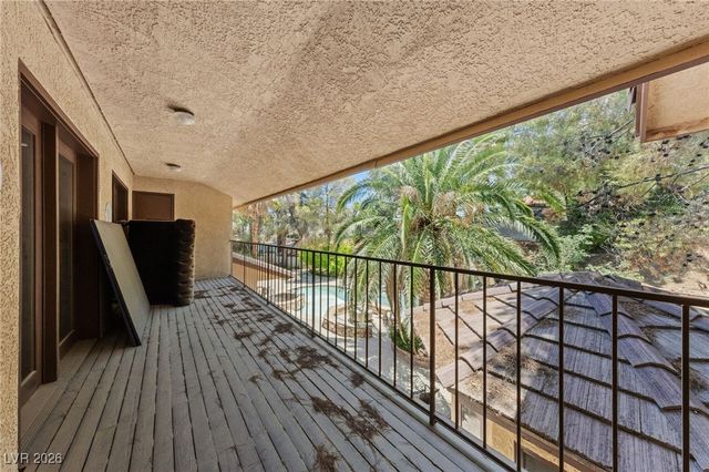 112 Quail Run Road, Henderson, NV 89014