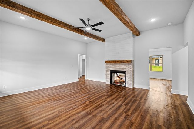 1028 Marquis Avenue, Lowell, AR 72745