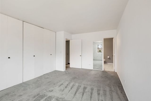 2650 Brookwood Way Drive 203, Rolling Meadows, IL 60008