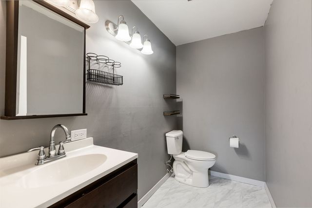 2650 Brookwood Way Drive 203, Rolling Meadows, IL 60008