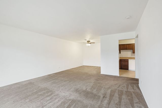 2650 Brookwood Way Drive 203, Rolling Meadows, IL 60008