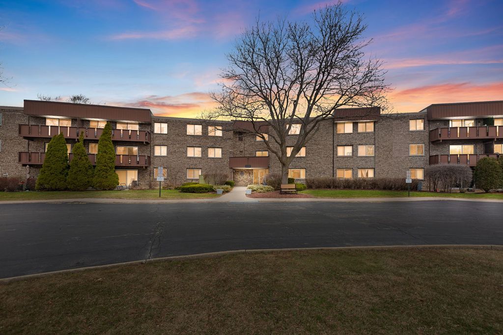 2650 Brookwood Way Drive 203, Rolling Meadows, IL 60008