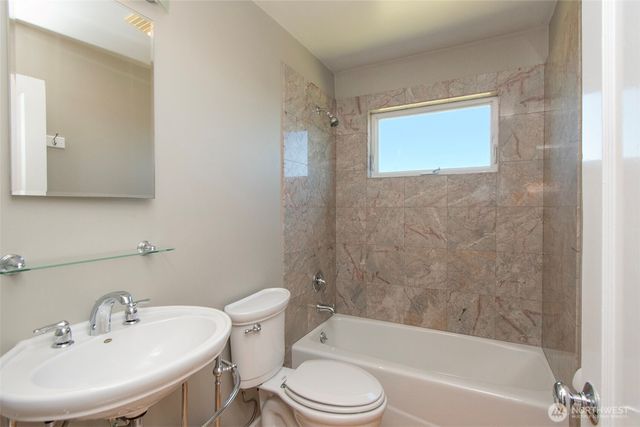 619 E Park Avenue, Port Angeles, WA 98362