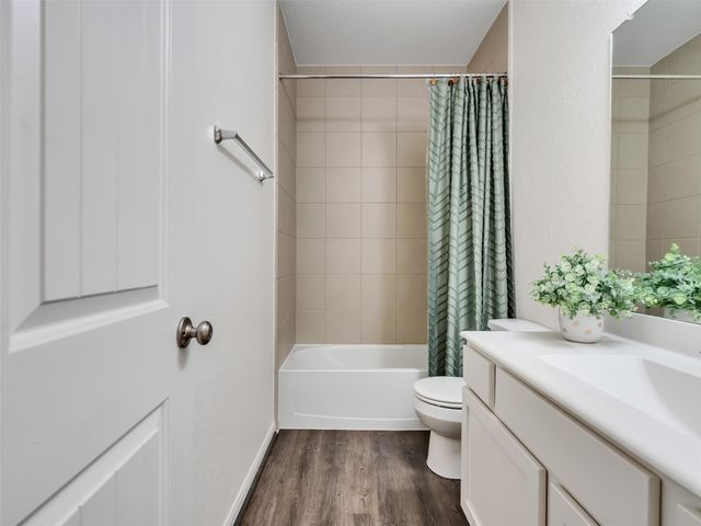 14247 Medina Drive, Baytown, TX 77523