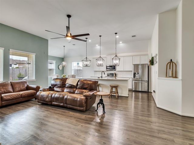 14247 Medina Drive, Baytown, TX 77523
