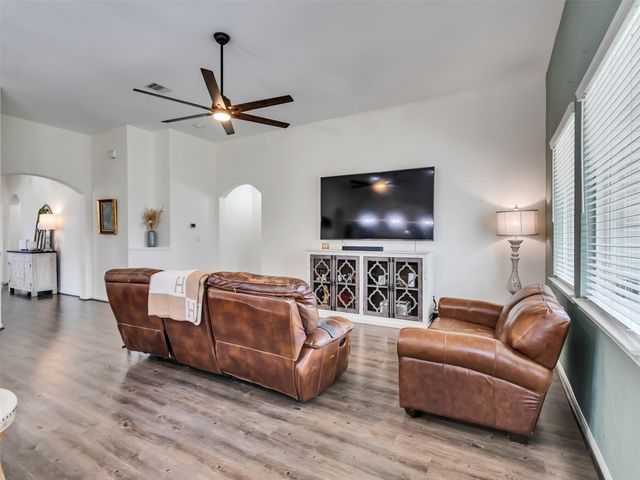 14247 Medina Drive, Baytown, TX 77523