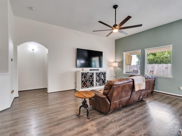 14247 Medina Drive, Baytown, TX 77523