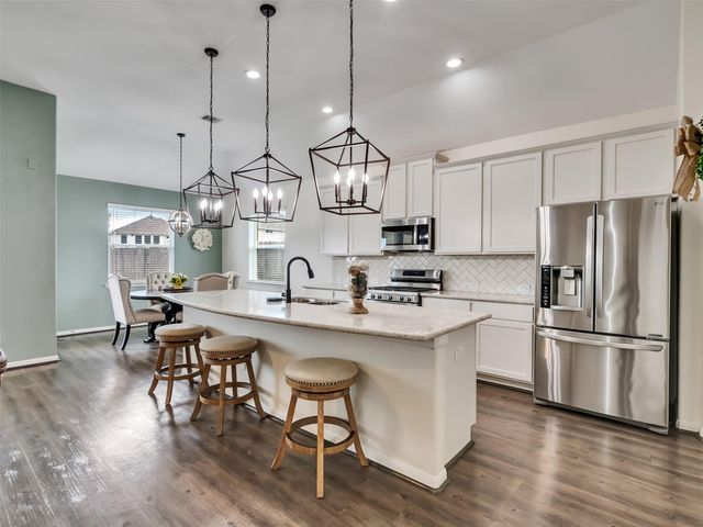 14247 Medina Drive, Baytown, TX 77523
