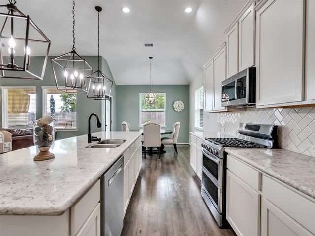 14247 Medina Drive, Baytown, TX 77523
