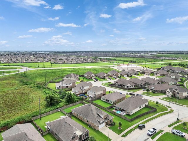14247 Medina Drive, Baytown, TX 77523