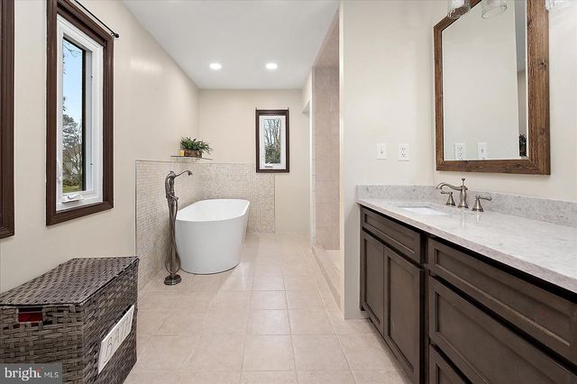 5660 CALEDONIA DR, Salisbury, MD 21801