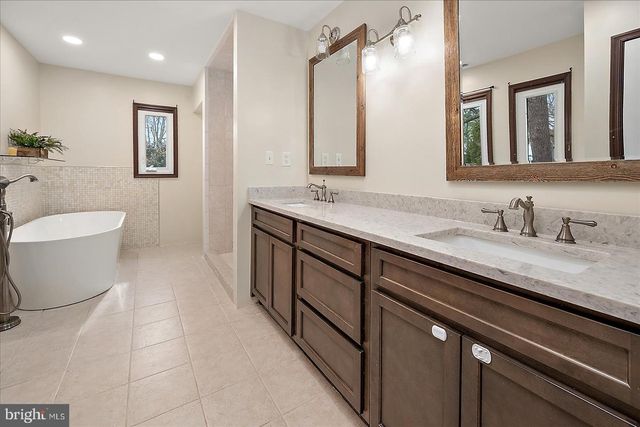 5660 CALEDONIA DR, Salisbury, MD 21801