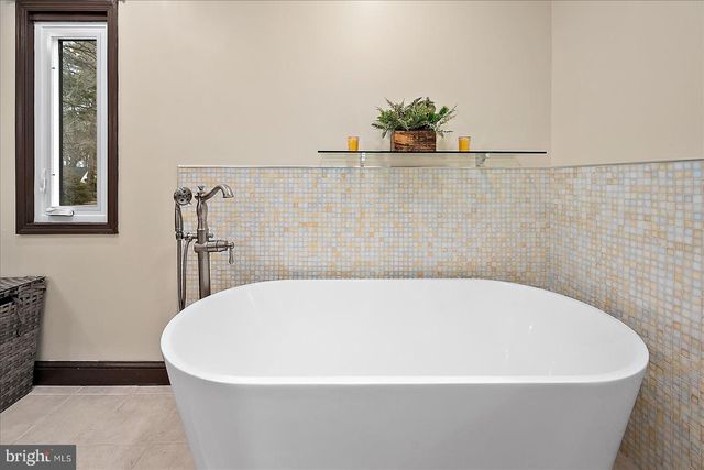 5660 CALEDONIA DR, Salisbury, MD 21801