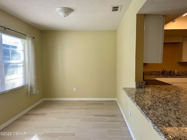 420 Banana Cay Dr Apt B, South Daytona, FL 32119